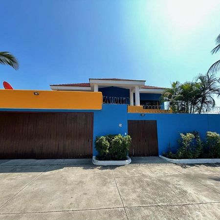 Chalet En Puerto San Jose Exterior photo