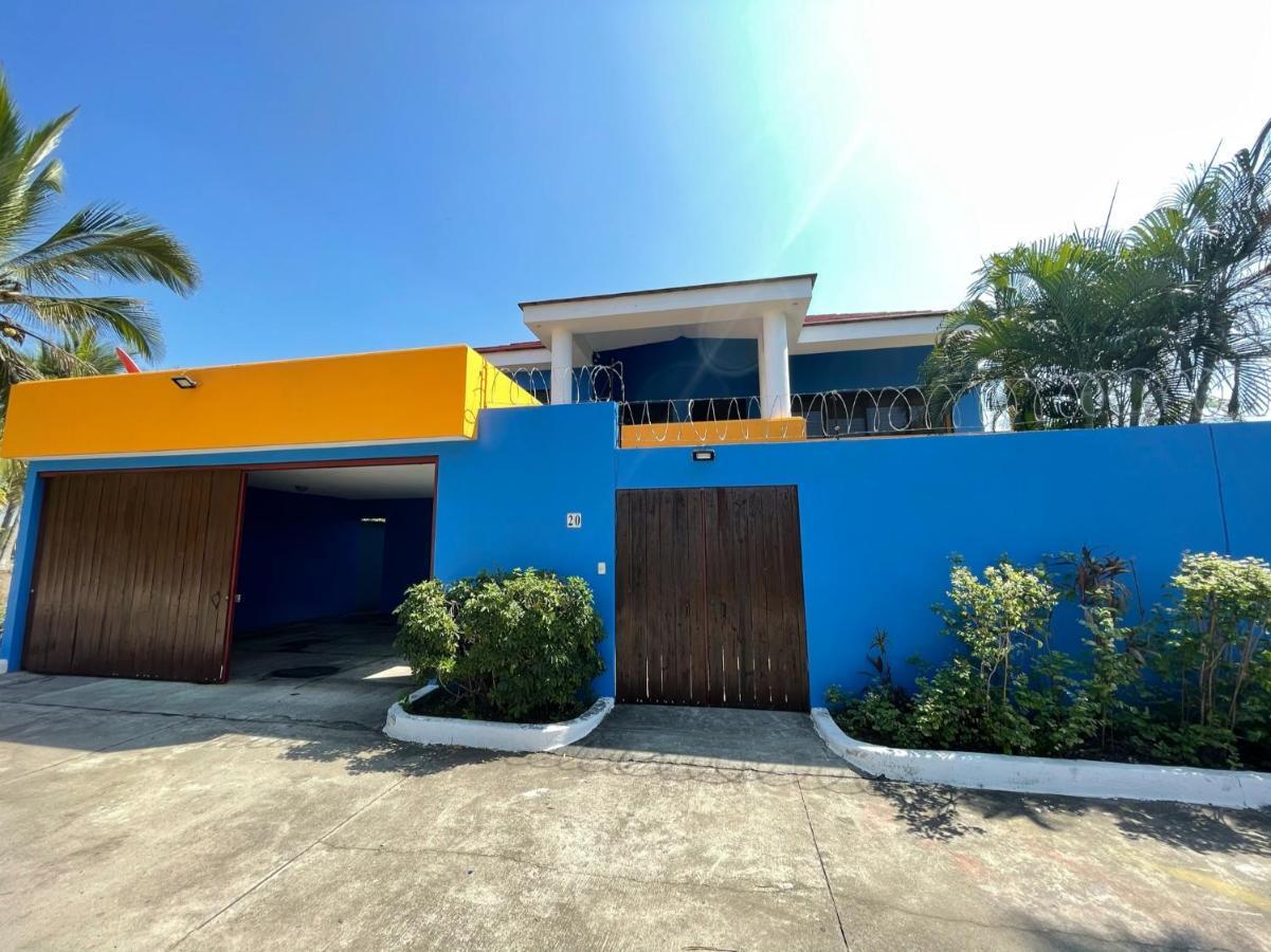 Chalet En Puerto San Jose Exterior photo