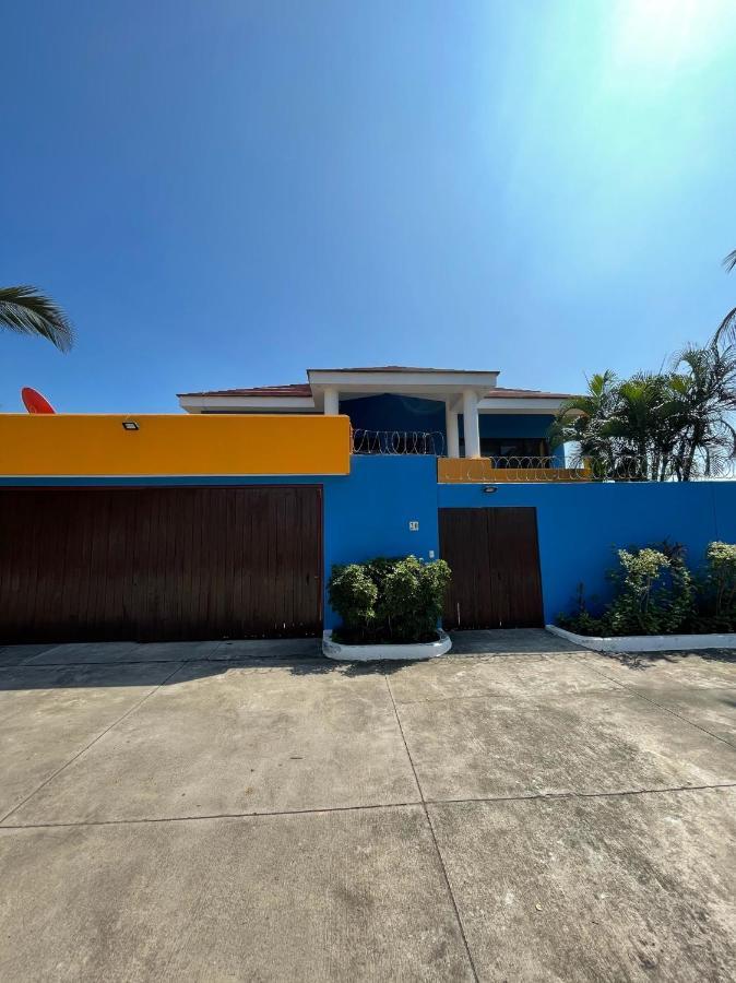 Chalet En Puerto San Jose Exterior photo