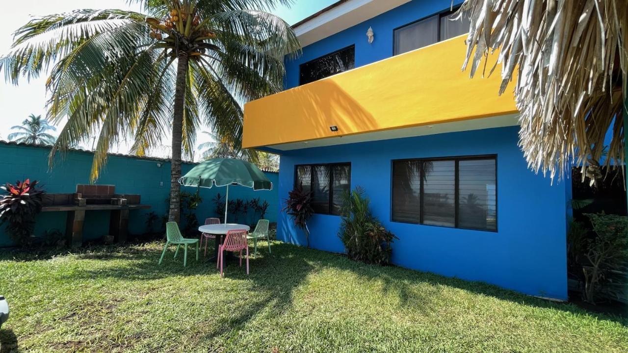 Chalet En Puerto San Jose Exterior photo