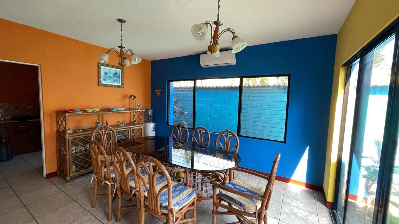 Chalet En Puerto San Jose Exterior photo