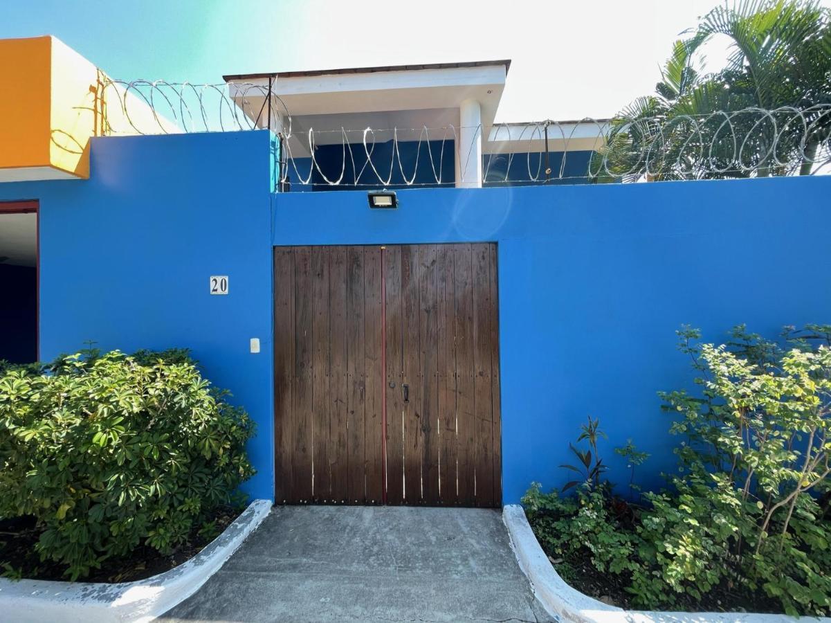 Chalet En Puerto San Jose Exterior photo