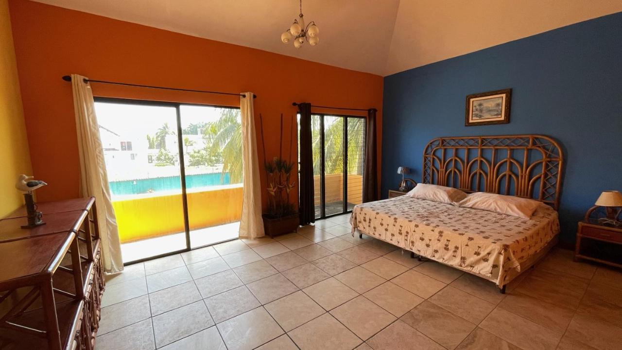 Chalet En Puerto San Jose Exterior photo