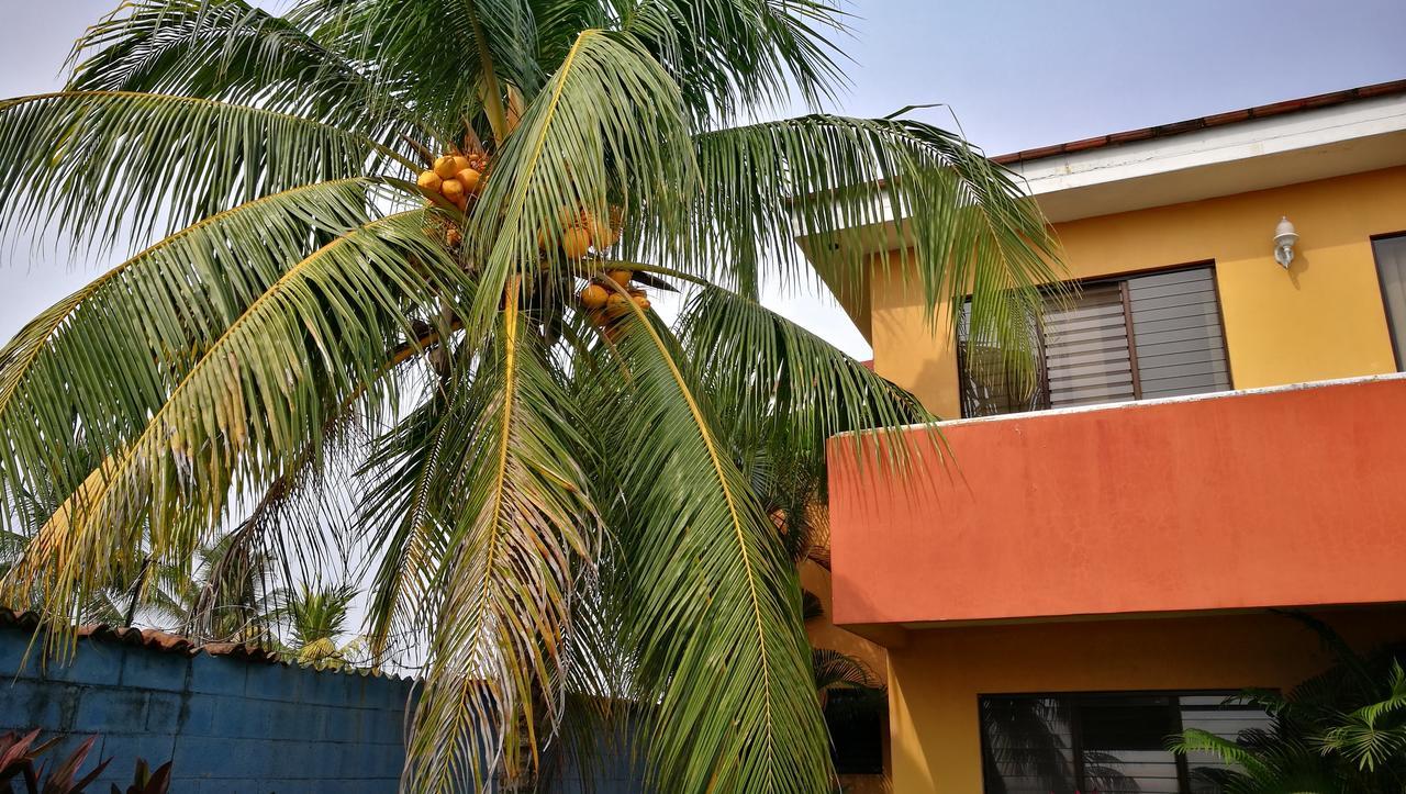 Chalet En Puerto San Jose Exterior photo