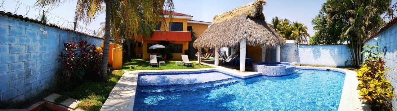Chalet En Puerto San Jose Exterior photo